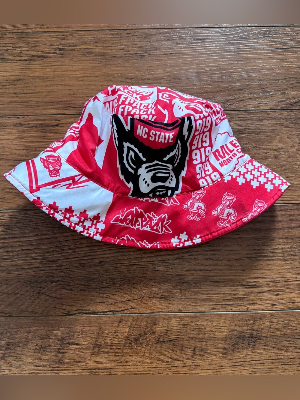 NC State Wolfpack Basketball Bucket Hat Red Black RARE UNISEX New Without Tags